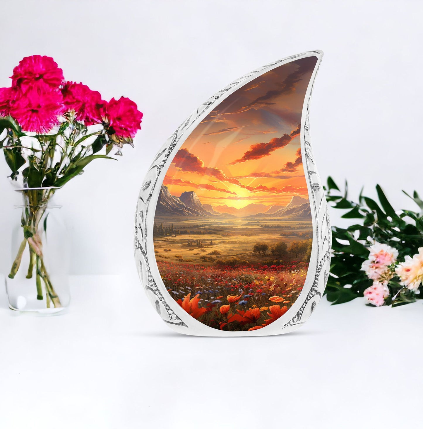 Large Sunset Splendor urn, a beautiful cremation urn for adult human ashes. Ideal for both women and men.